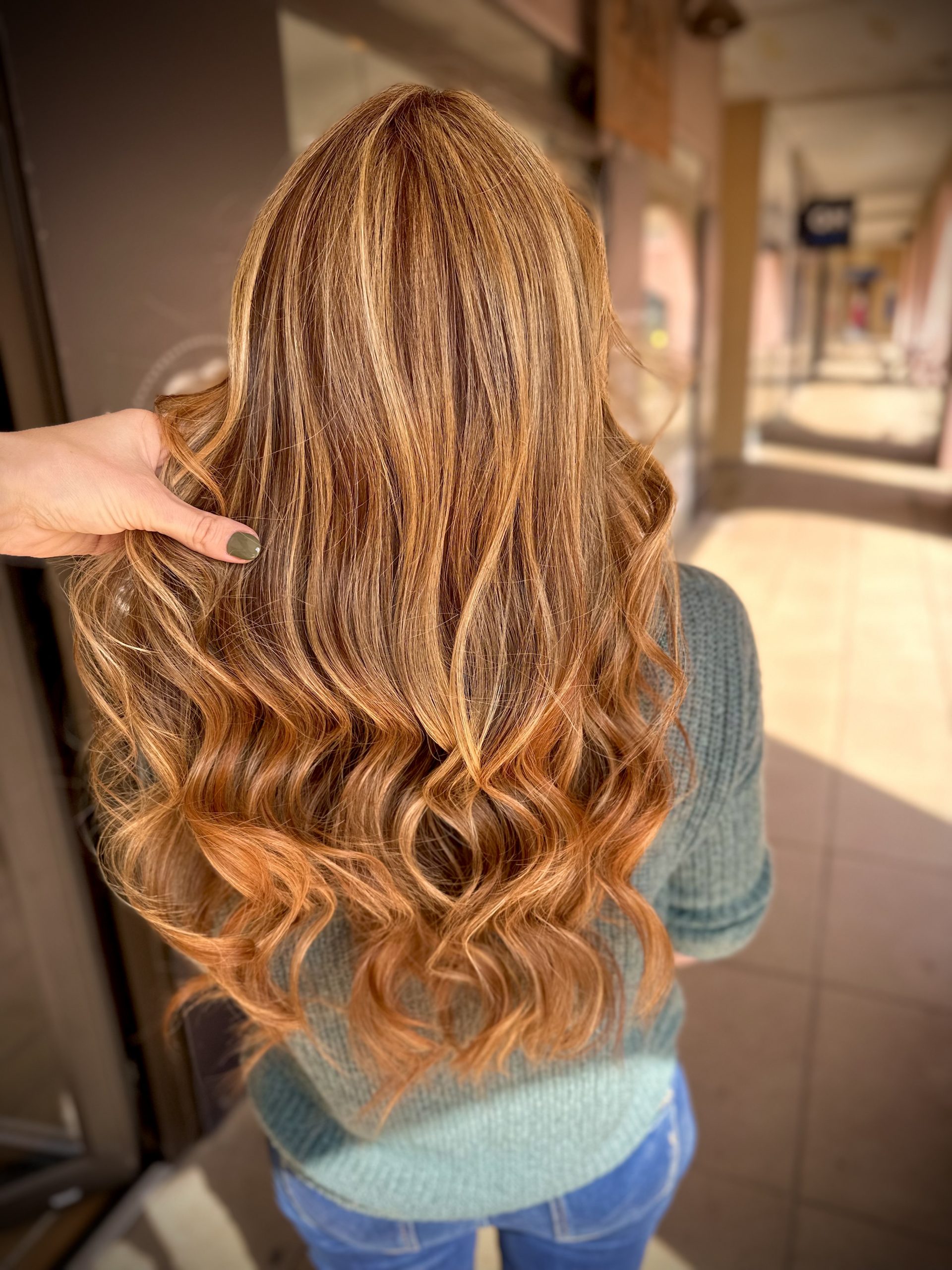 book coiffure roux acajou